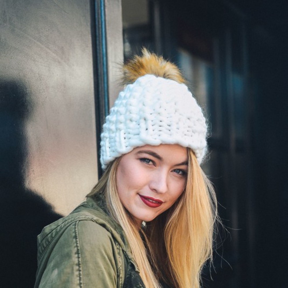 chunky Knit Pom fall winter Beanie - Picture 11 of 11